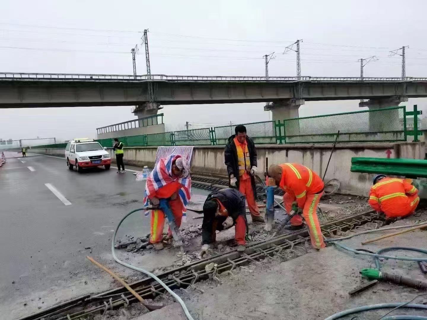 马尔康桥梁伸缩缝抢修料
